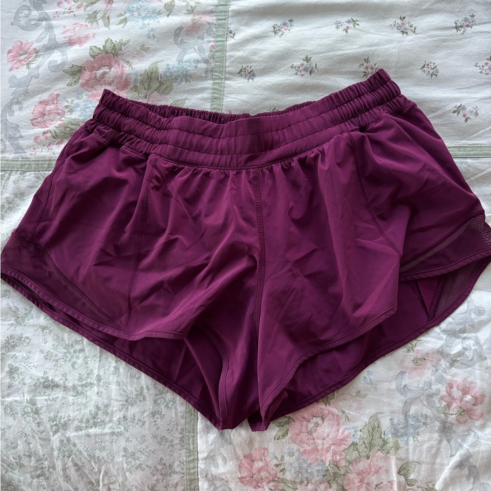 Lululemon Hotty Hot Low Rise Lined Shorts